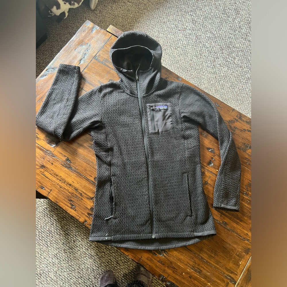 Women’s patagonia R1 air full-zip hoodie (small)